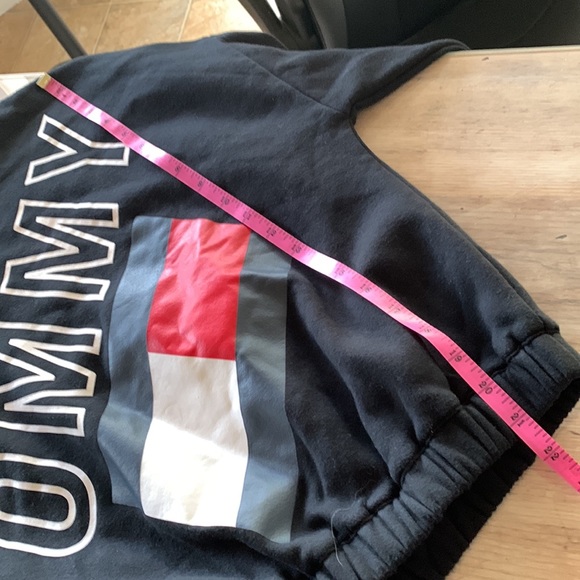 Tommy Hilfiger Black Cropped Long Sleeve Sweatshirt - Picture 9 of 9